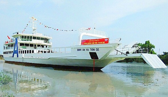 Saigon Shipmarin hạ thuỷ thành công tàu chở khách - ô tô số 2 mang tên Bình An Hà Tiên 02